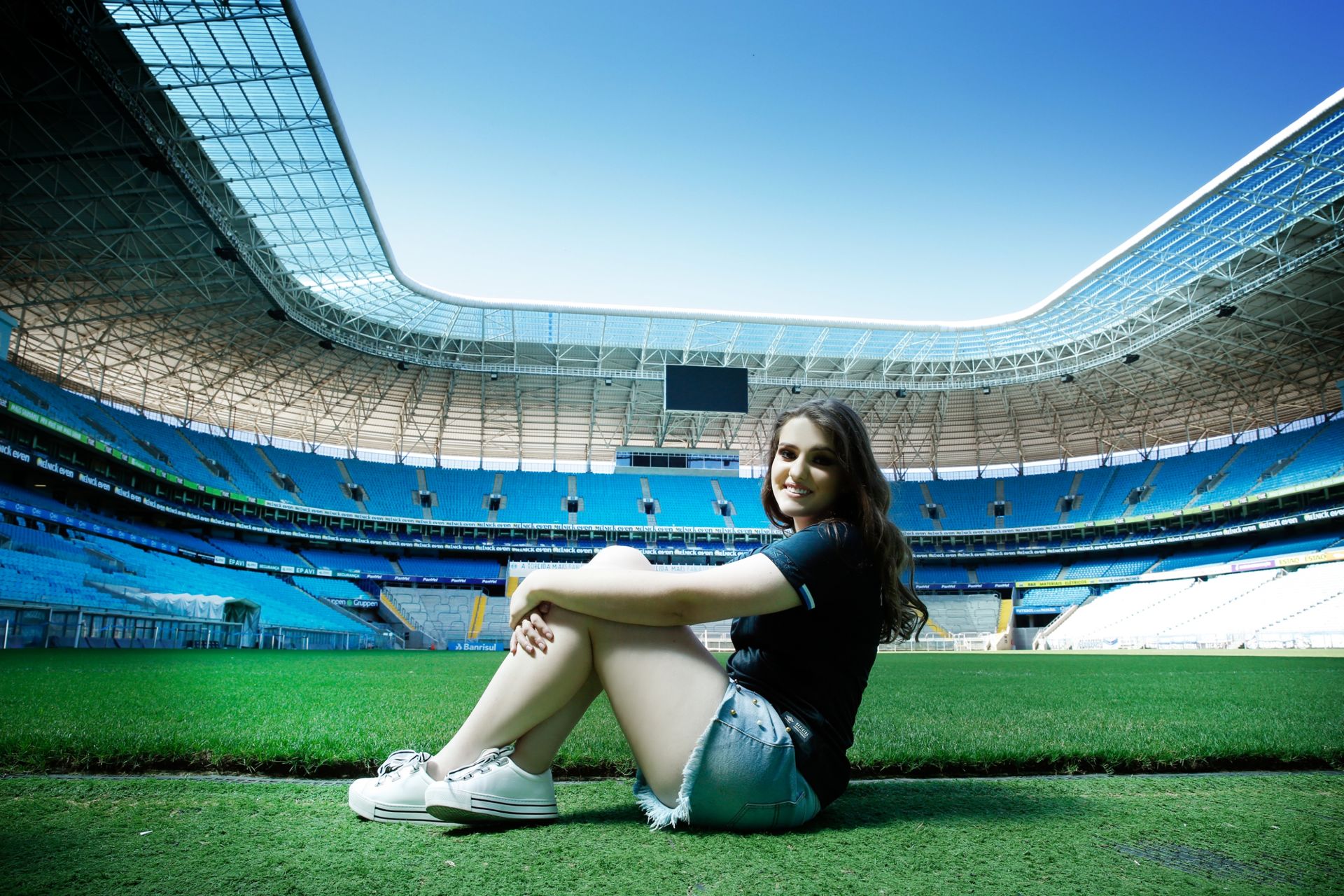 Foto ENSAIO 15 ANOS LUIZA - Imagem 1