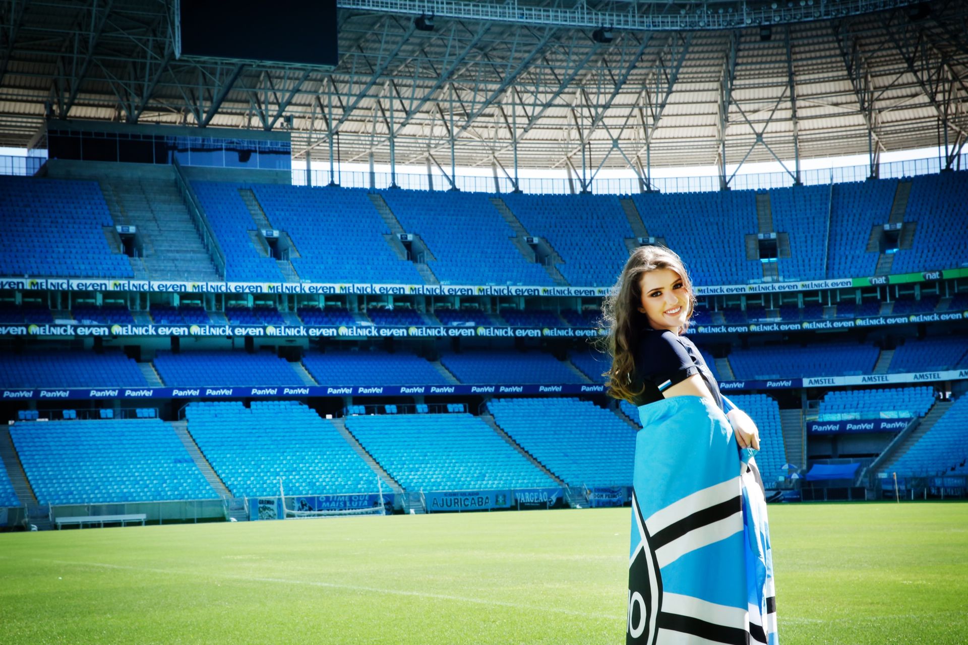 Foto ENSAIO 15 ANOS LUIZA - Imagem 3